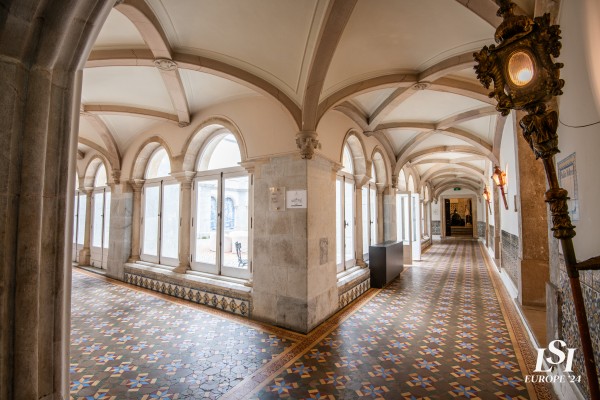 051 LSI Europe24 (Emily)