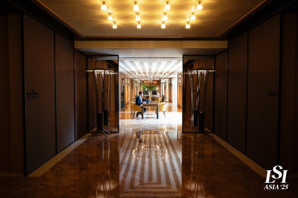 LSI ASIA DAY 2 - Roaming (BT) 129-2