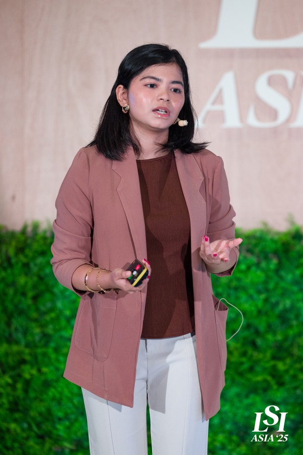 11-06-25 LSI Day 2 Track 3 - Presentations-219