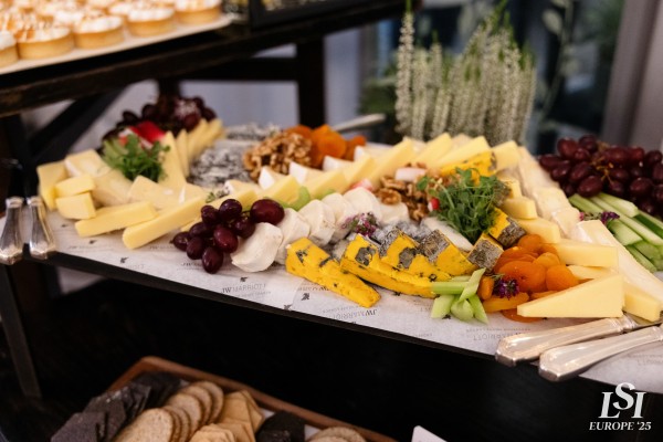 001 - DAY 2 - Private Lunch (Benny)