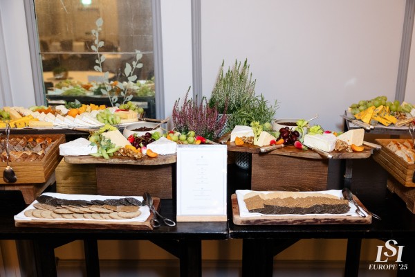 002 - DAY 1 - Unplugged Evening (Benny)