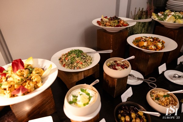 005 - DAY 2 - Private Lunch (Benny)