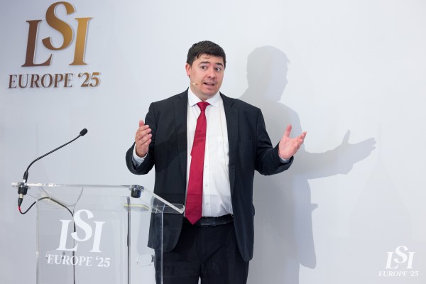 08-09-25 LSI Europe Track 1 Day 1 (ADAM)-128