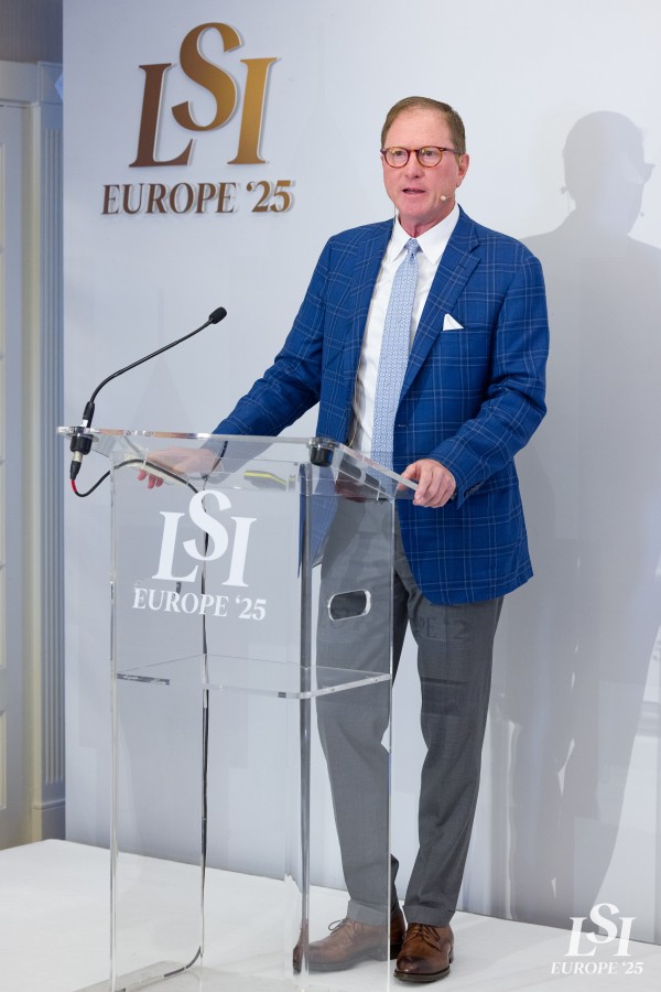 08-09-25 LSI Europe Track 1 Day 1 (ADAM)-200