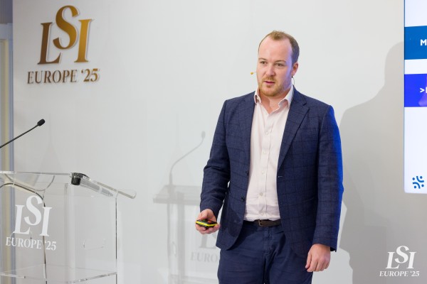 08-09-25 LSI Europe Track 1 Day 1 (ADAM)-245