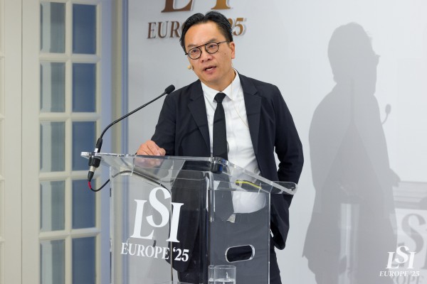 08-09-25 LSI Europe Track 1 Day 1 (ADAM)-302