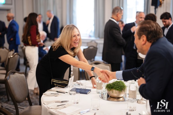 015 - DAY 2 - Private Lunch (Benny)