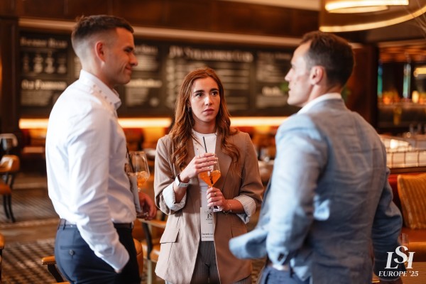 020 - DAY 2 - Bar & Quiz (Benny)