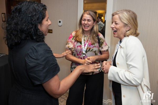 08-09-25 LSI Europe Women in MedTech Drinks (ADAM)-47